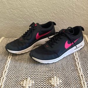 Nike size 6Y fits a women’s 7 like new condition